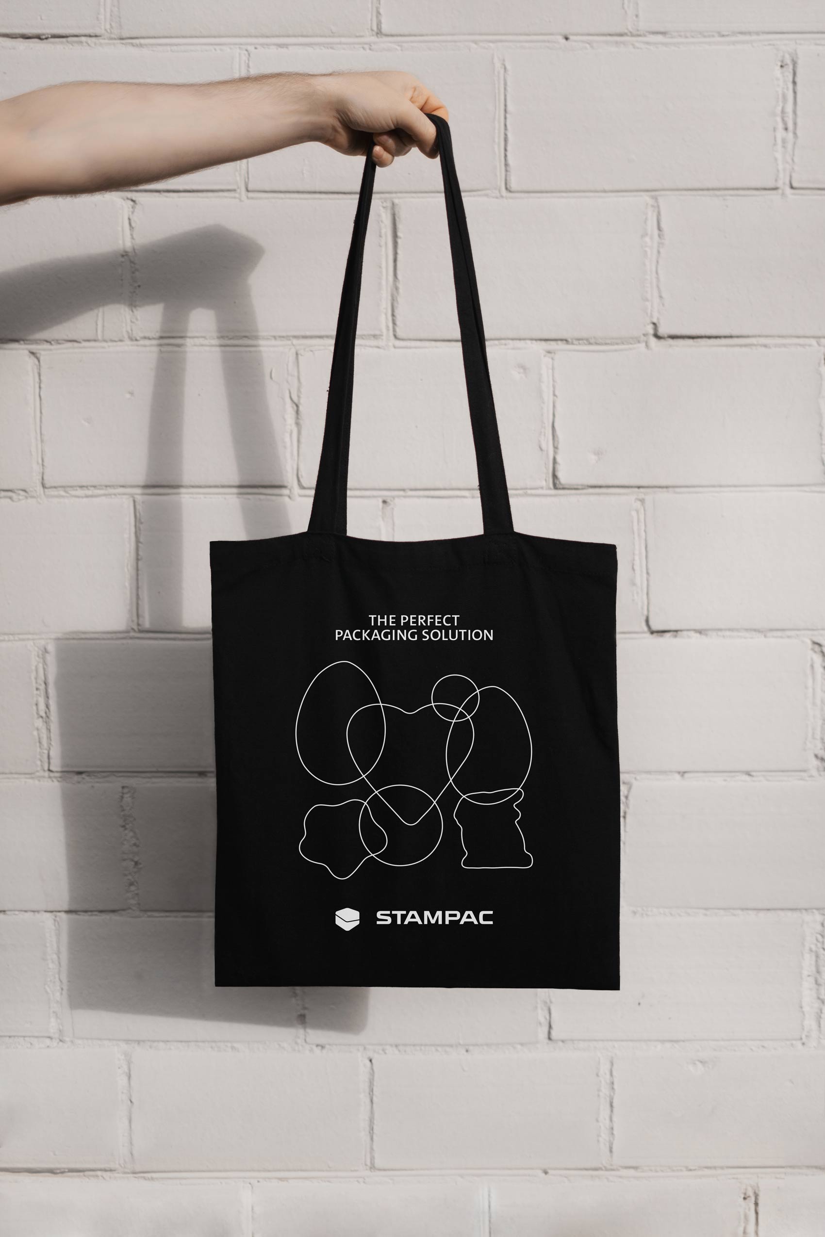 Tasche für Messeartikel und Werbung mit minimalistischem Aufdruck Tasche für Messeartikel und Werbung mit minimalistischem Aufdruck